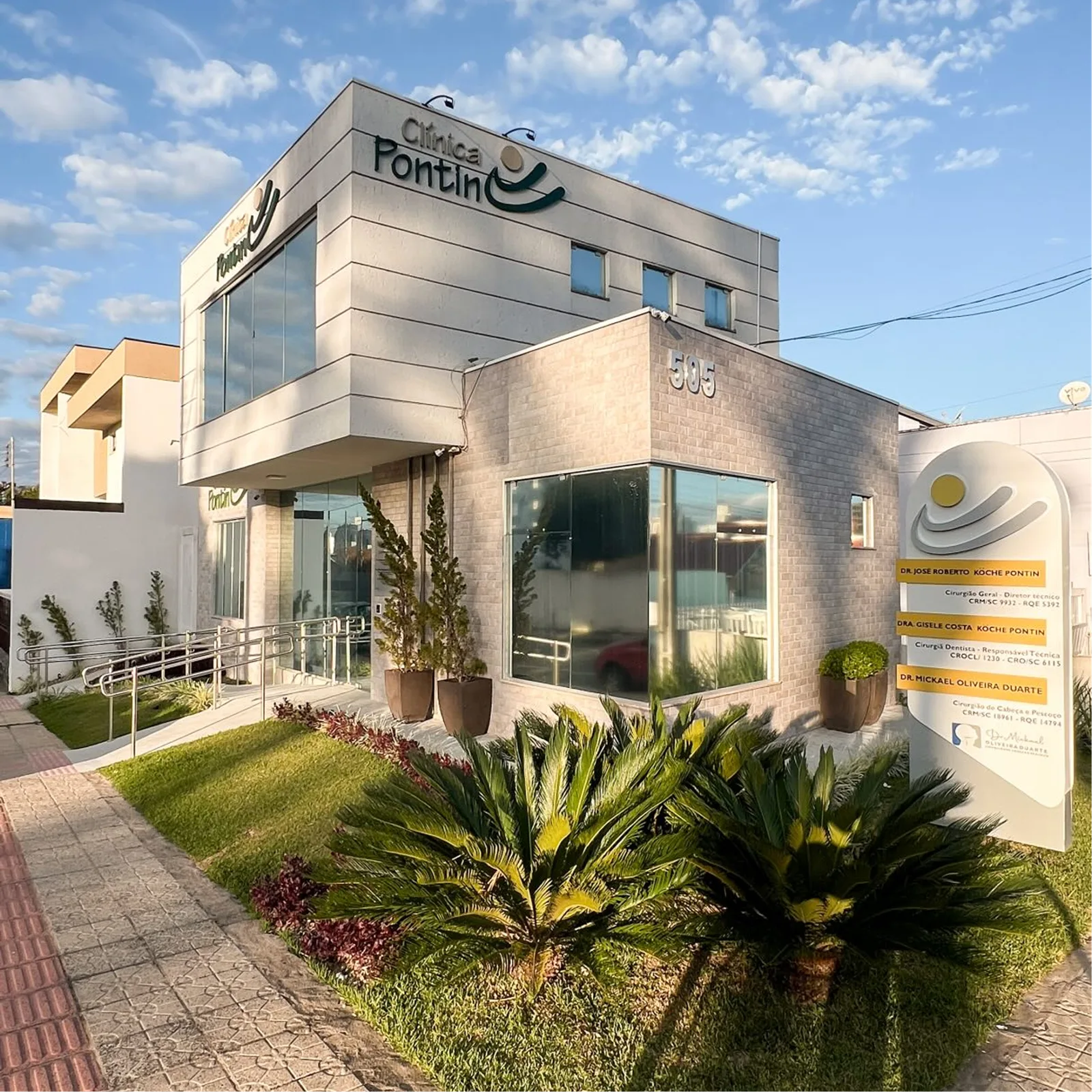 Fachada da Clínica Pontin — jardim